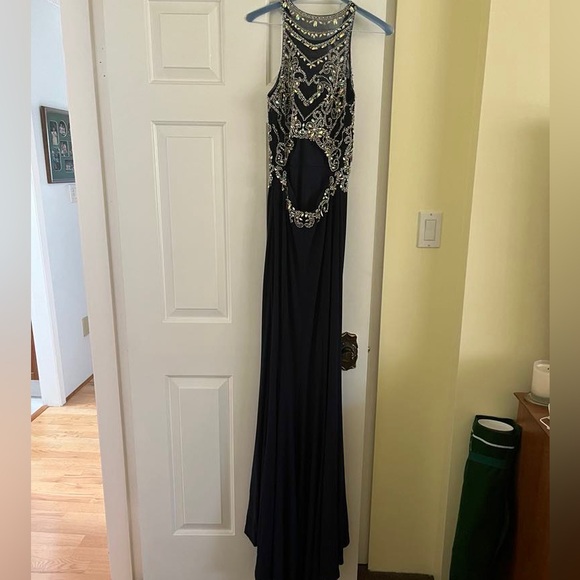 Prom Dress - Picture 7 of 8